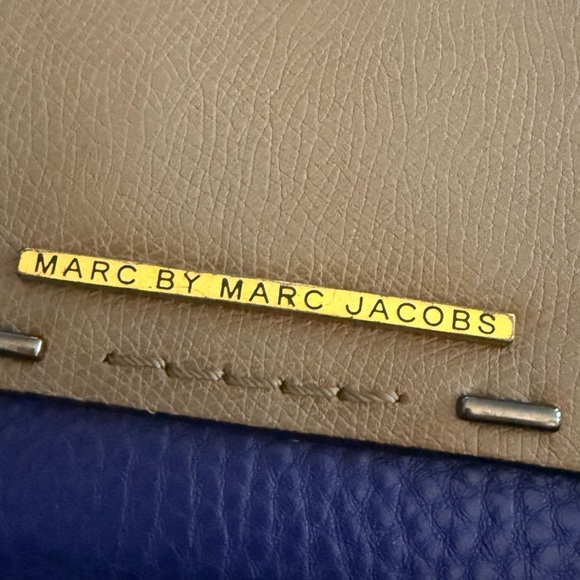 Marc by Marc Jacobs Beige and Navy Wallet - Picture 2 of 9